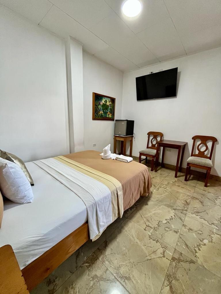 Hotel Fitzcarrald 3*